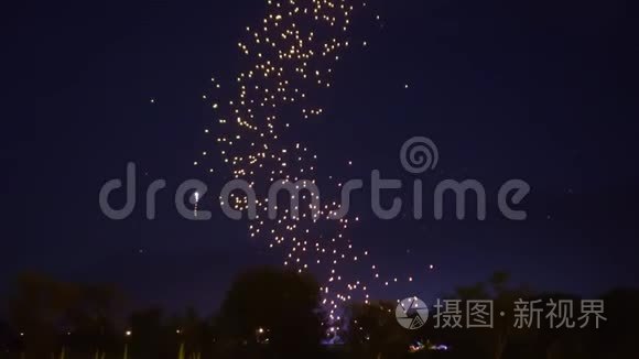 美丽的灯笼，尾巴，浮动的夜空，泰国洛伊克拉通节