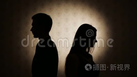 夫妻吵架后想原谅视频