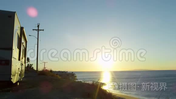 黎明时分在太平洋海岸的范视频