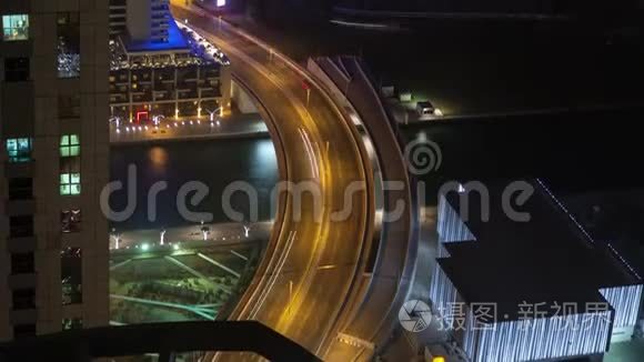 迪拜码头夜街交通时间流逝。