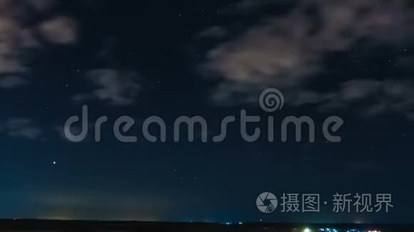 夜晚的时光流逝，星空，夜空中星星的移动