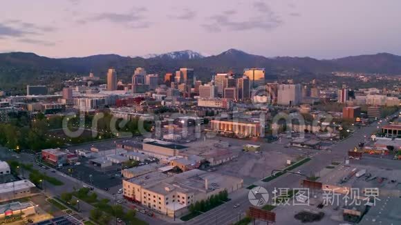 市区鸟瞰盐湖城犹他州国会大厦视频