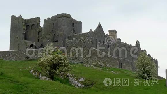 爱尔兰卡斯尔岩的标志性遗址视频