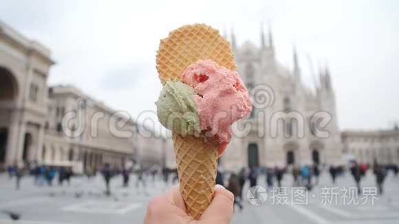 迪奥莫大教堂广场广场冰淇淋视频