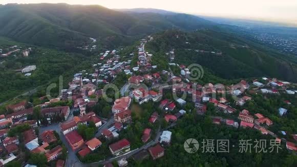 格鲁吉亚的生态旅游，美丽的锡格纳吉镇迷人的鸟瞰图