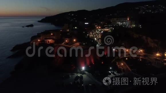 阿尔金吉老城的空中夜景视频