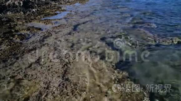 塞浦路斯岛附近的地中海石岸视频