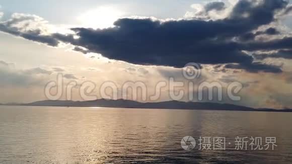 海景与平静的镜海视频