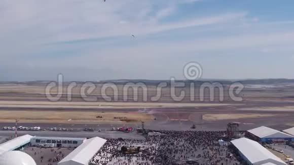 航空节降落伞登陆视频的预览图