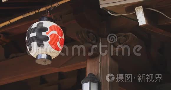 东京伊古萨神社的纸灯笼视频
