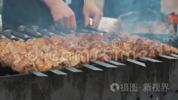 烧烤和美味的烤肉视频