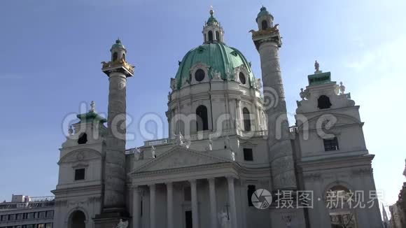 奥地利维也纳Karlsplatz的Wiener Karlskirche。