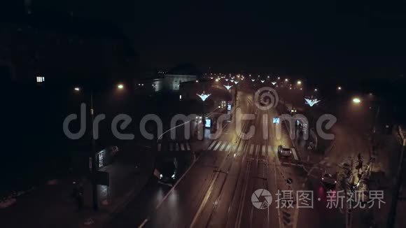 夜晚东欧首都街道的时间流逝视频