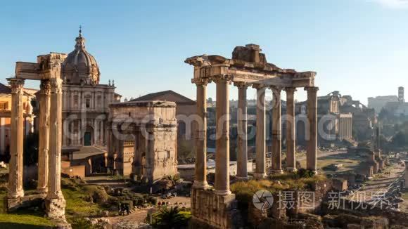 罗马论坛。 巨大的罗马寺庙挖掘区。 时间推移
