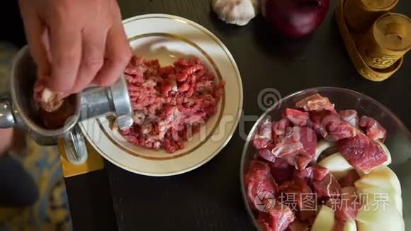 陈酿肉磨碎肉视频