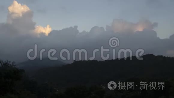 巴西大西洋森林山脉的云层-时间流逝