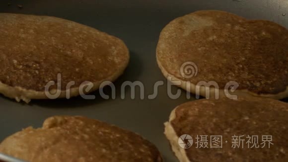 现代黑锅炒黄金燕麦视频