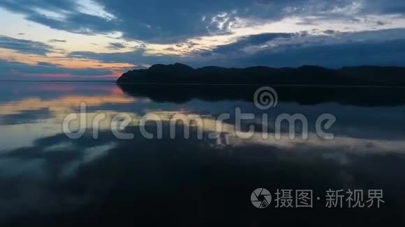 喀喀西亚共和国日落时叶尼塞河的鸟瞰图。 俄罗斯