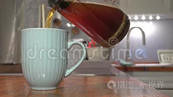 制作咖啡的传统方法视频