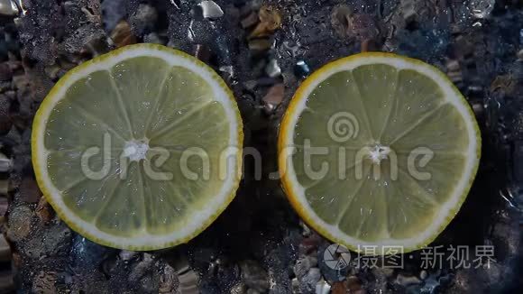 新鲜柠檬水滴石头视频