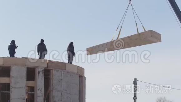 建筑生态住宅-建筑起重机拉草块