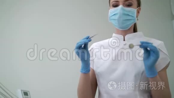 牙科诊所牙科医生使用工具