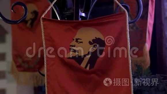 有列宁形象的红旗视频