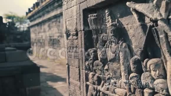 博罗布杜尔神庙墙上的基底浮雕视频