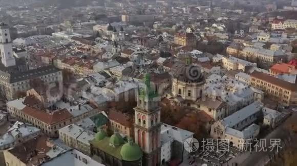 利沃夫历史中心鸟瞰图.. 用无人机射击。 超脱