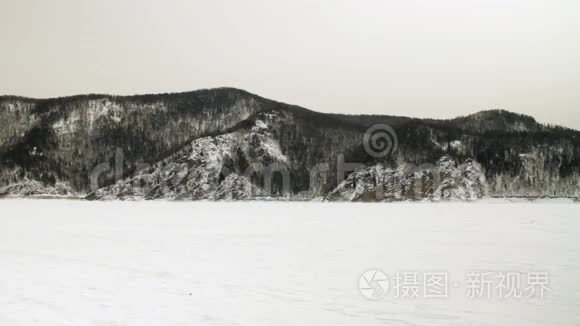 狗拉雪橇视频