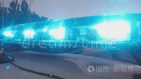 应急车辆蓝灯闪烁，特写.. 警察拦截器、救护车