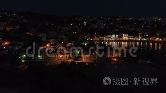 阿尔金吉老城的空中夜景视频