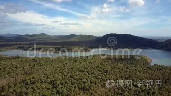 林龙湖和远山景观视频