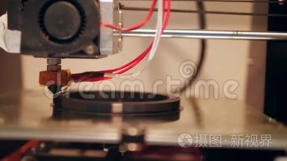 3D型打印机塑料丝丝印刷工艺. 4K.