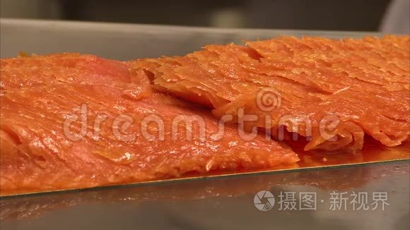 超市里准备的鱼肉视频