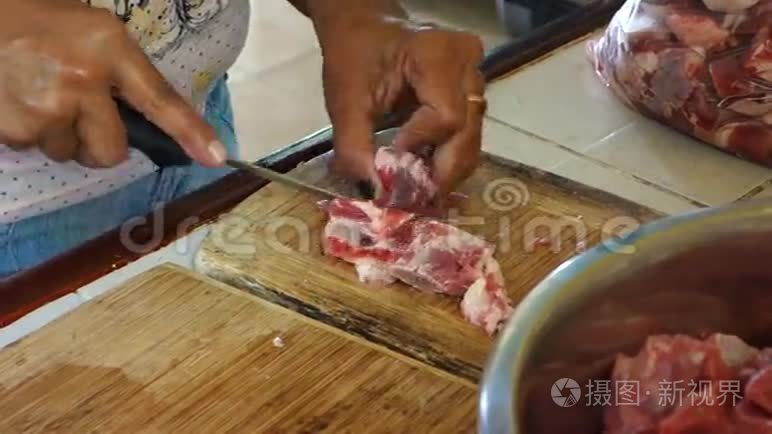 西印度咖喱切牛肉视频