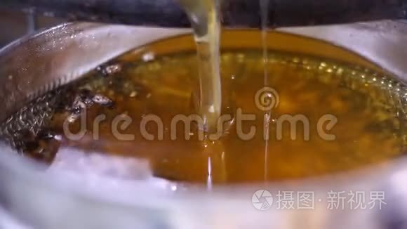 用高速摄影机拍摄蜂蜜视频