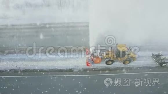 大暴雨降雪，平地机清除雪，除雪，吹雪机，吹雪，冬季，道路，特殊