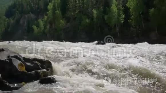 山林河视频