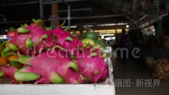 在越南本地市场推出新鲜生龙果视频