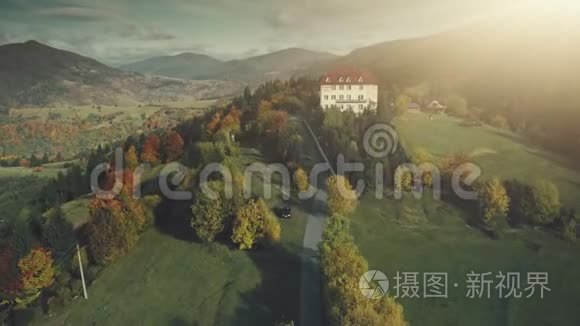 高山酒店自然景观鸟瞰视频