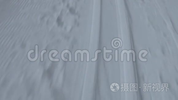 郊区森林公园的新鲜滑雪道视频