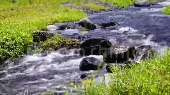 梅农火山泉水河景视频