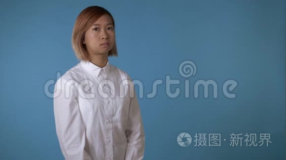 美丽的女孩标志停止