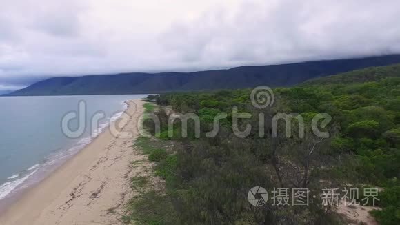 海滩无人机射击