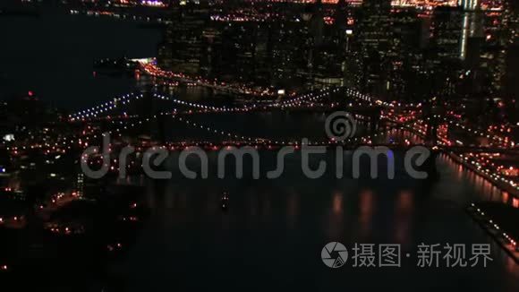 放大了桥的夜景