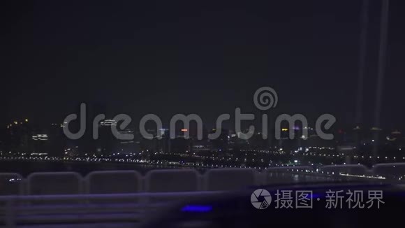 在上海开车，观赏河景和夜景