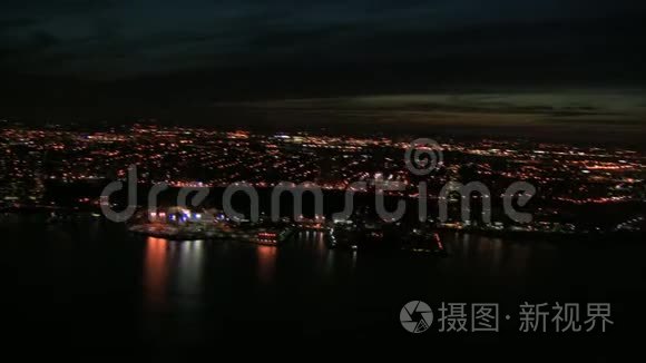 纽约明亮的夜灯空中视频