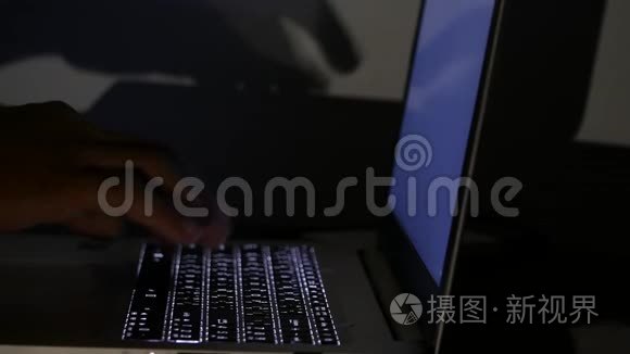 输入键盘手提电脑白色普通屏幕