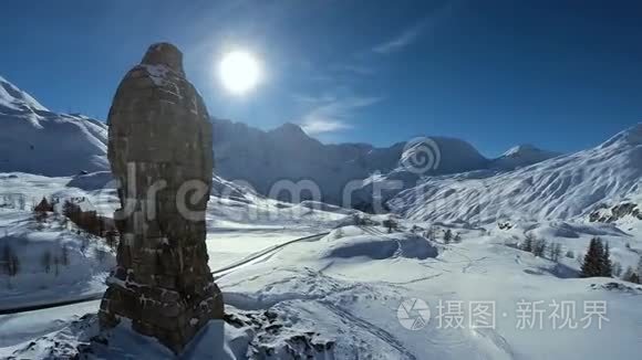 冬季雪景山地自然山鹰娱乐视频